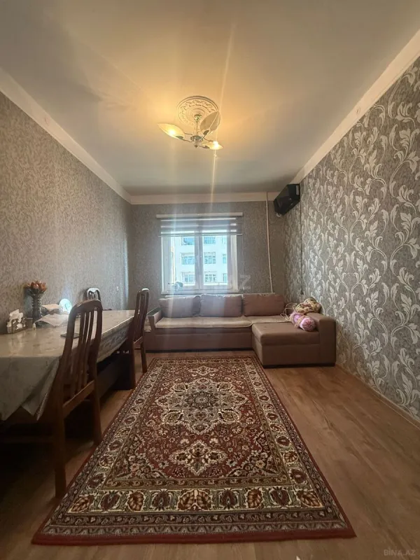 Satılır 5 otaqlı mənzil 120 m²