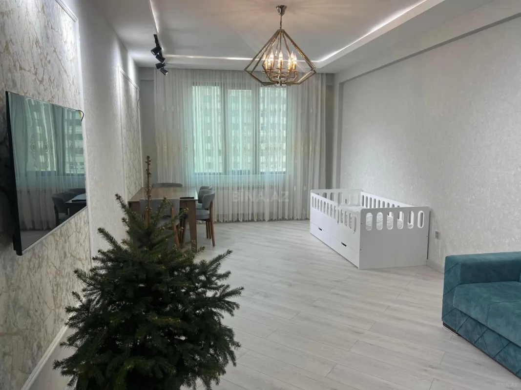 Kirayə verilir 2 otaqlı mənzil 93 m²
