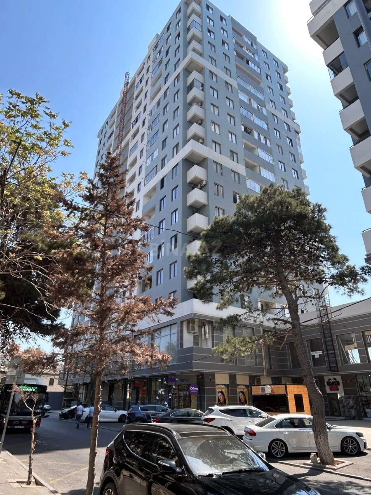 Satılır 2 otaqlı mənzil 70.5 m²