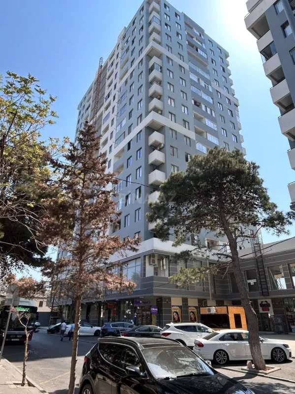 Satılır 2 otaqlı mənzil 70.5 m²