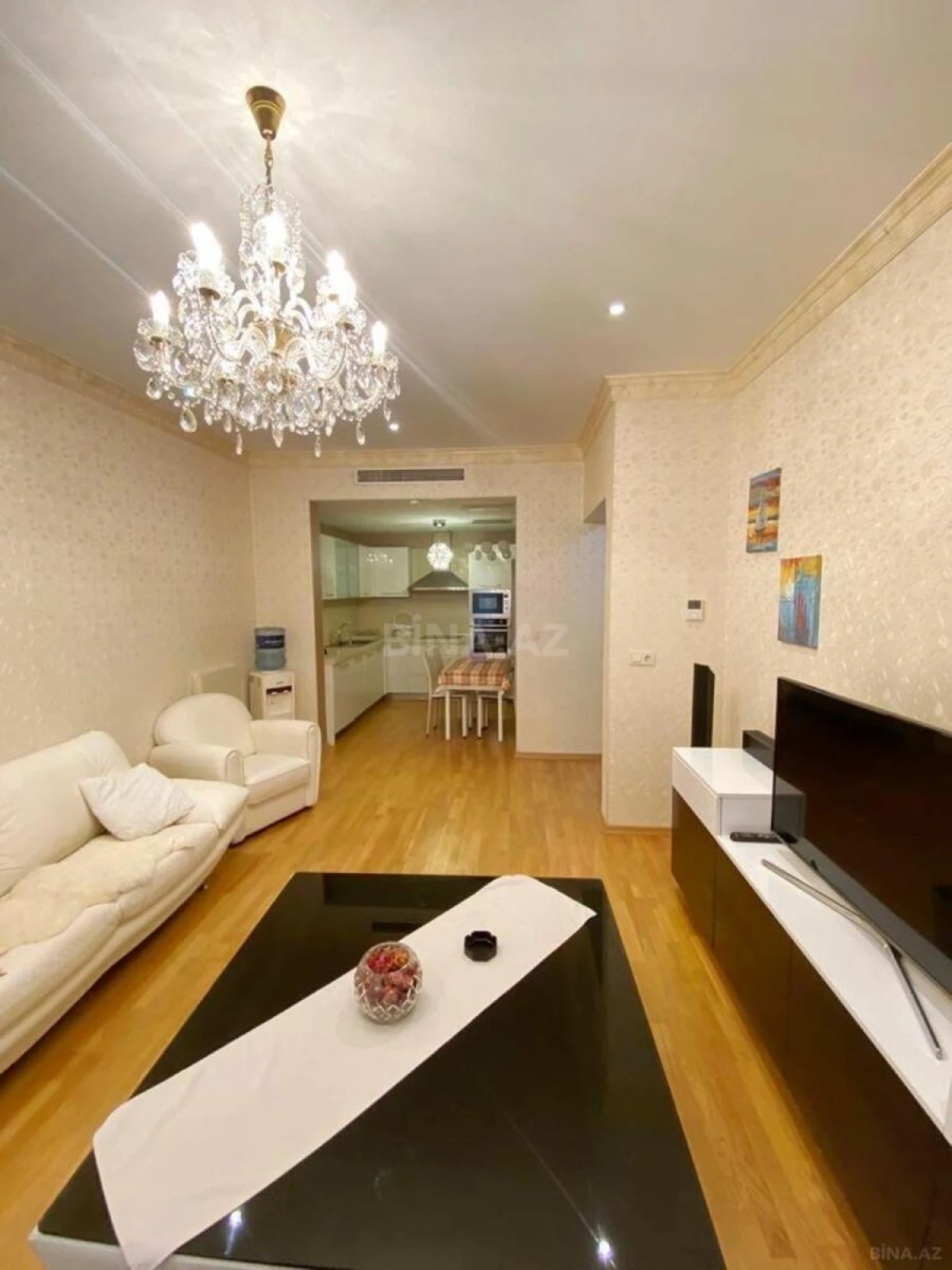 Kirayə verilir 2 otaqlı mənzil 90 m²