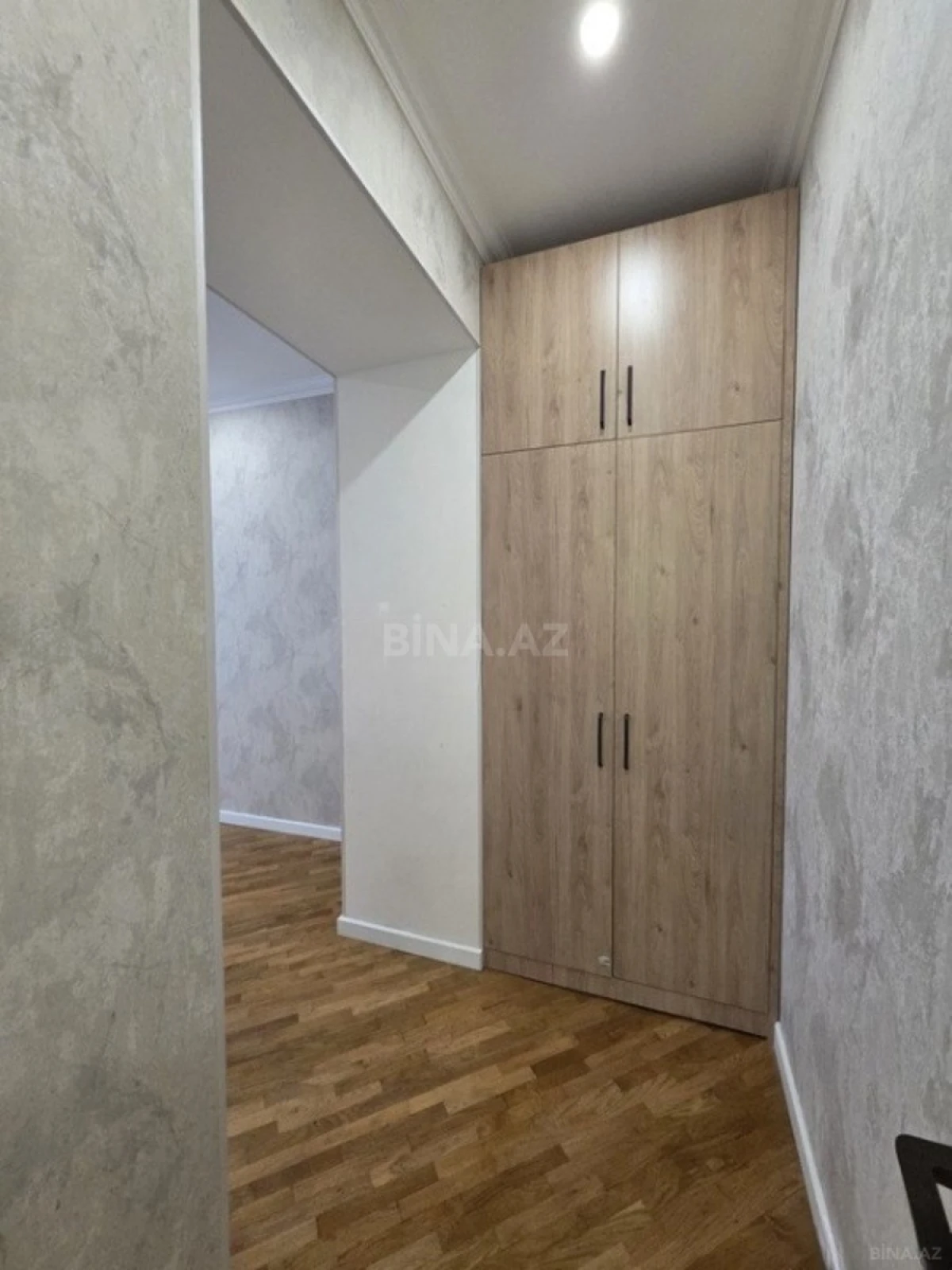 Satılır 3 otaqlı mənzil 92 m²