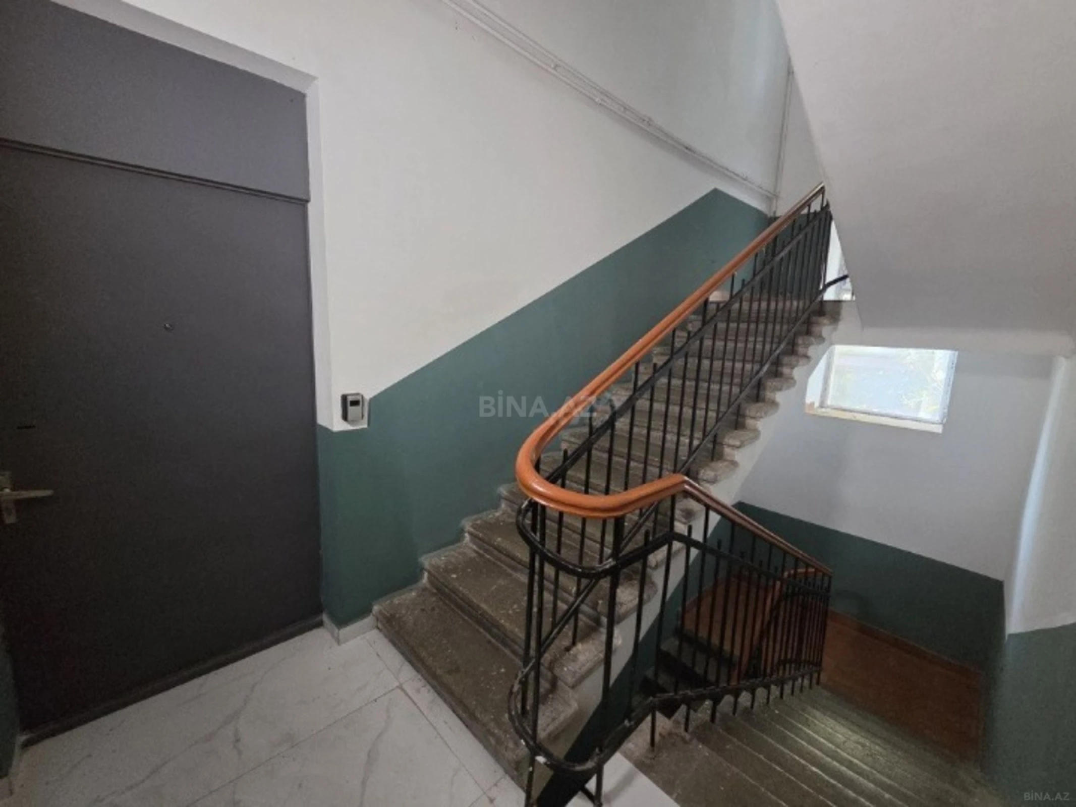 Satılır 3 otaqlı mənzil 92 m²