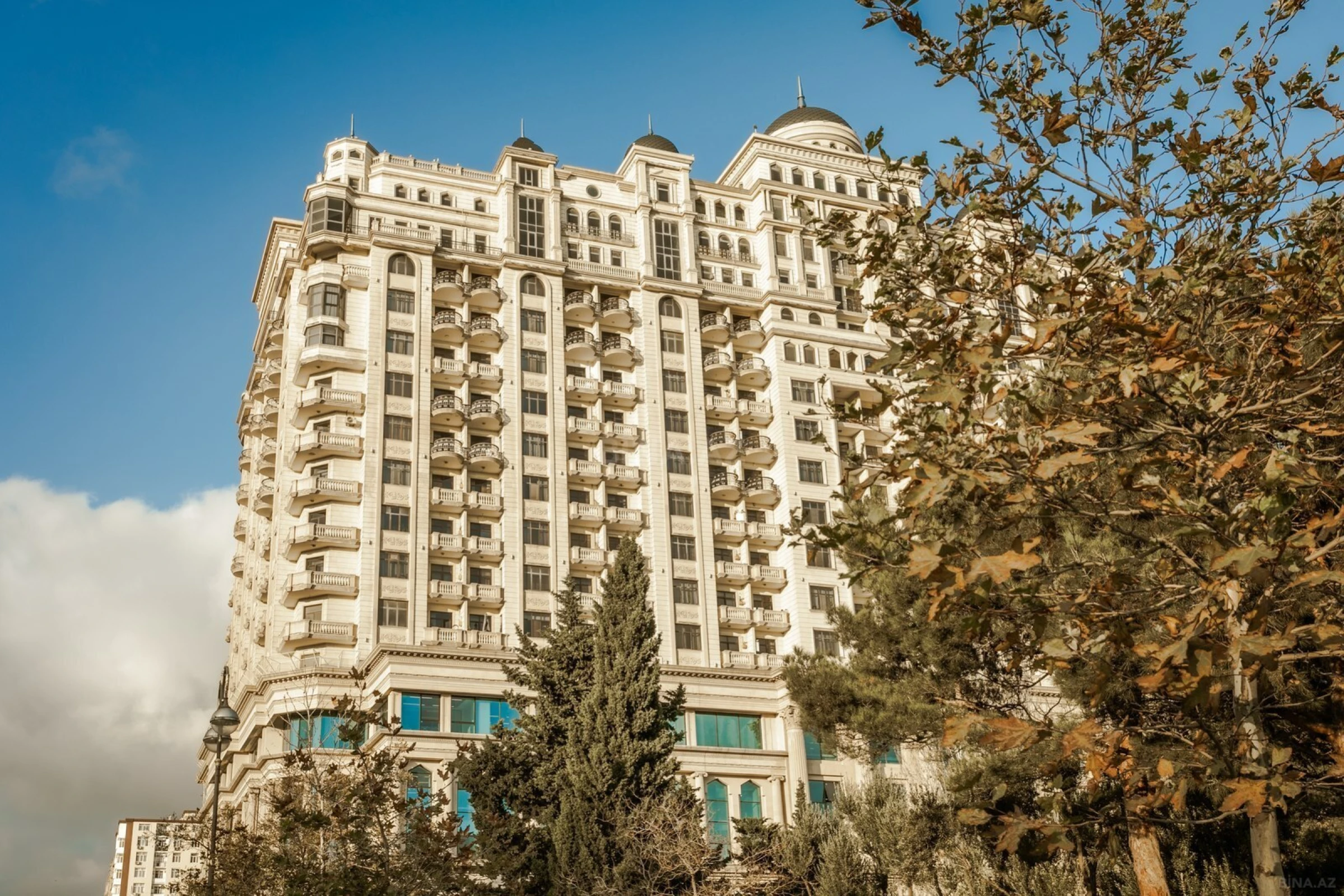 Satılır 4 otaqlı mənzil 147.8 m²