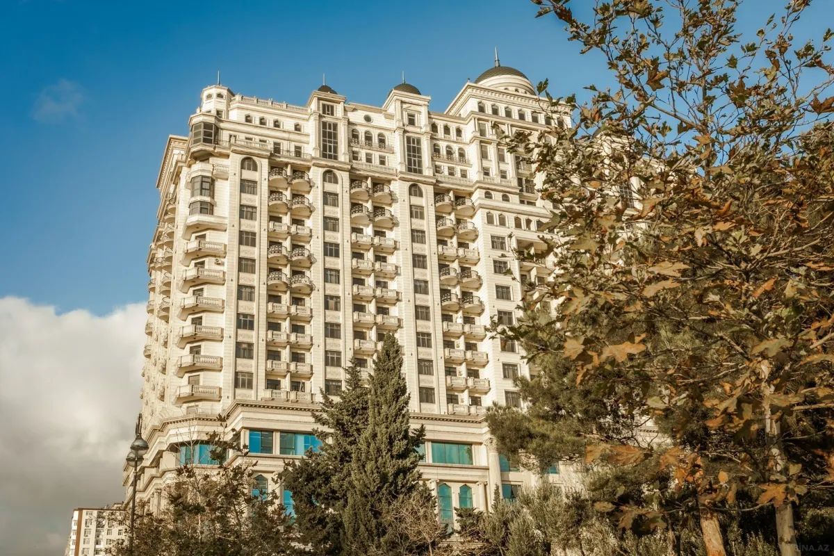 Satılır 4 otaqlı mənzil 147.8 m²