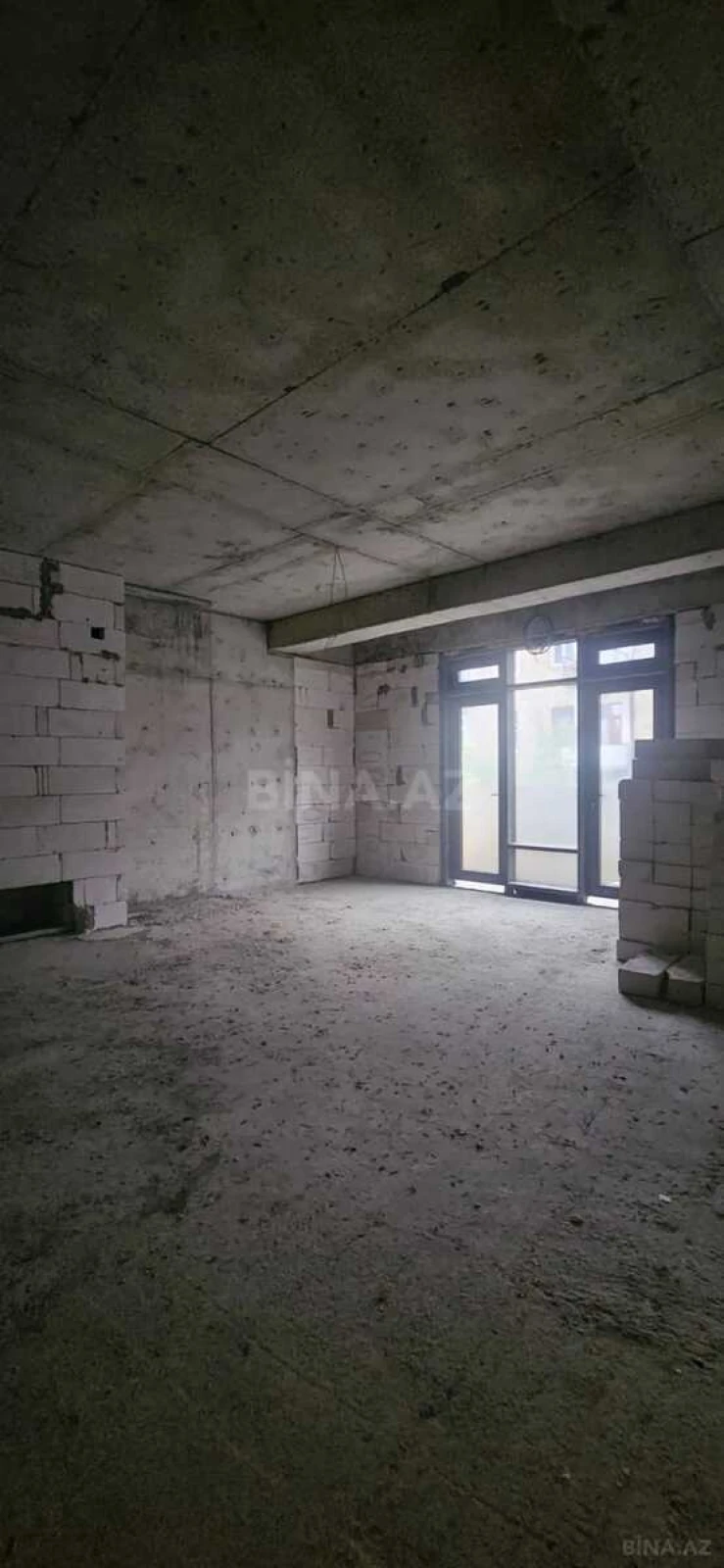 Satılır 3 otaqlı mənzil 154 m²