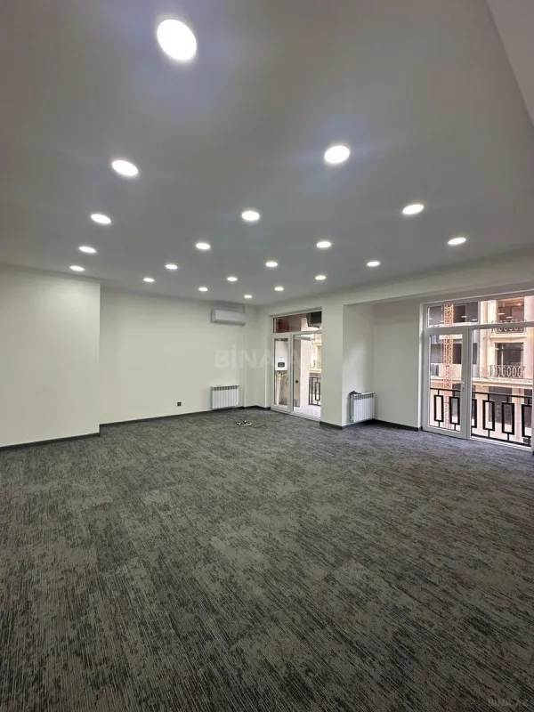 Kirayə verilir 11 otaqlı ofis 500 m²