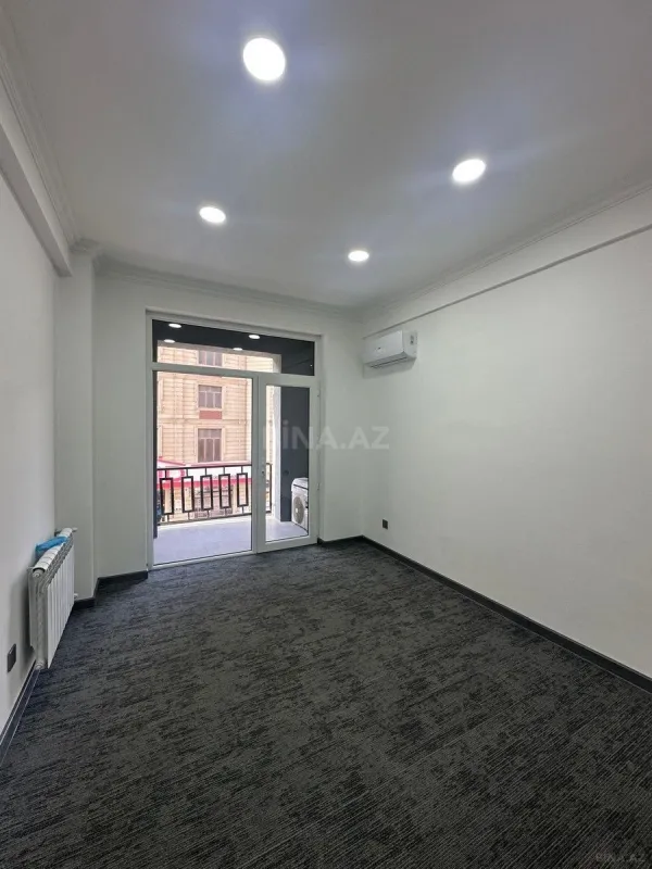 Kirayə verilir 11 otaqlı ofis 500 m²