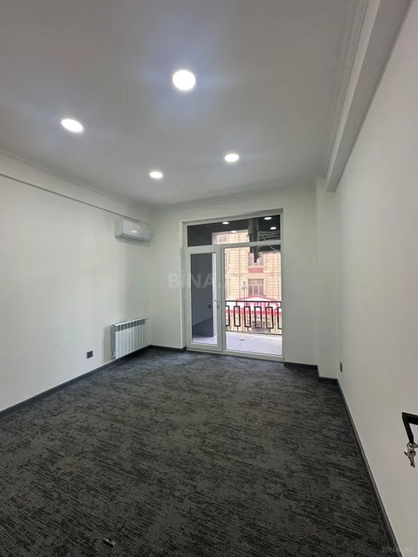 Kirayə verilir 11 otaqlı ofis 500 m²