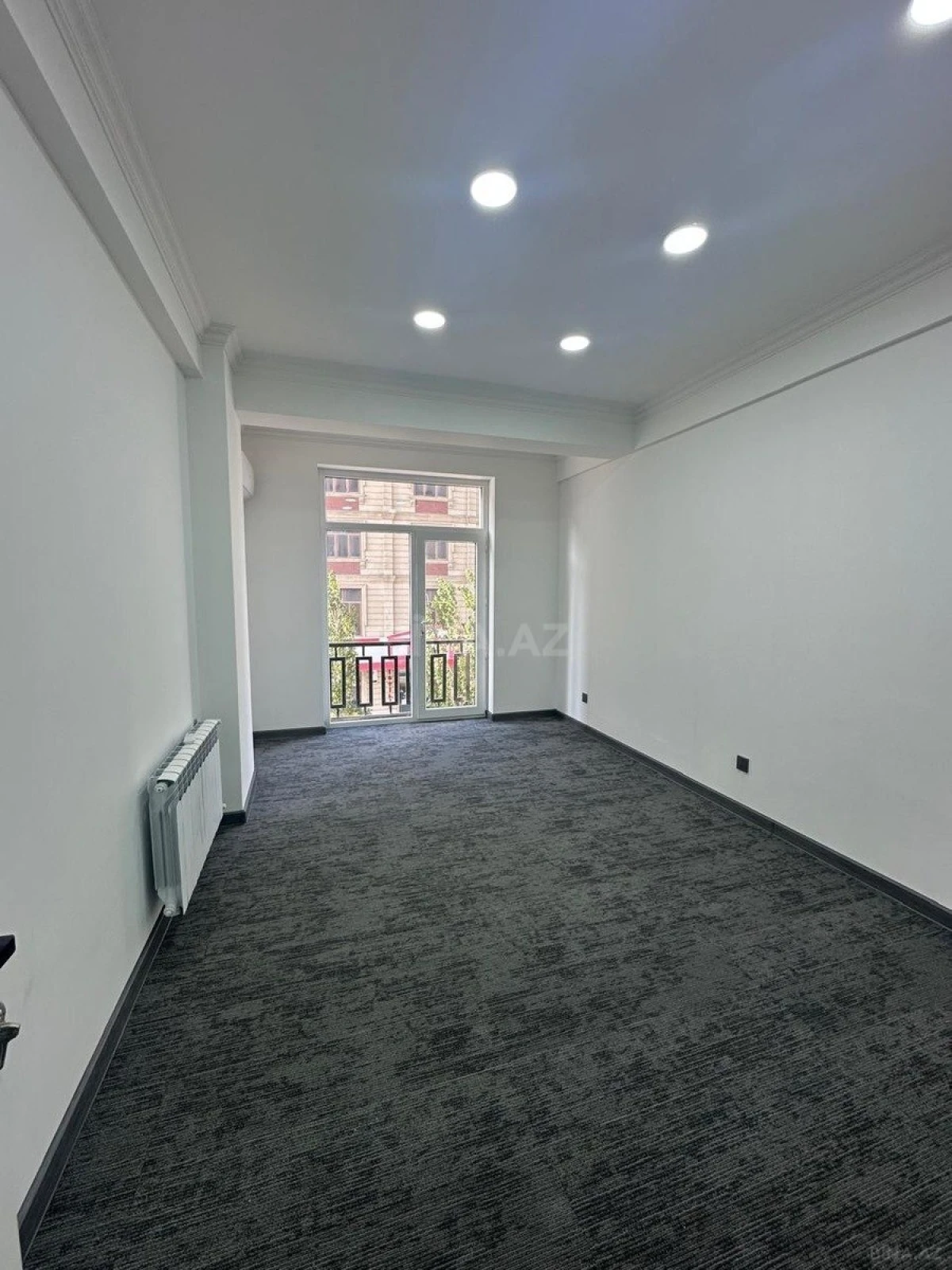 Kirayə verilir 11 otaqlı ofis 500 m²