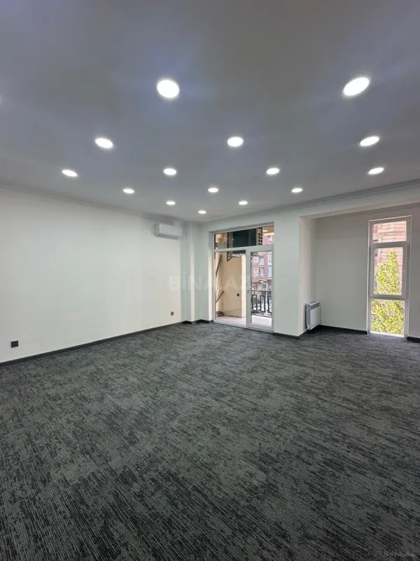 Kirayə verilir 11 otaqlı ofis 500 m²