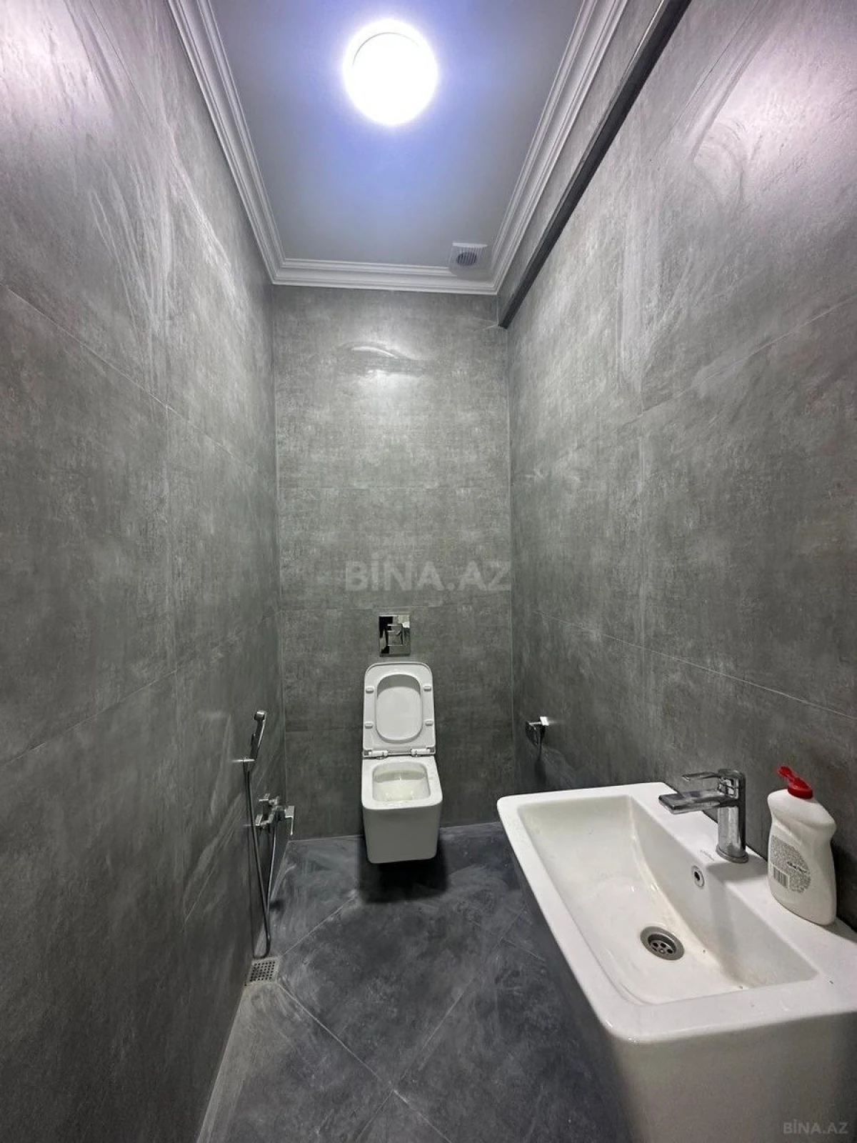 Kirayə verilir 11 otaqlı ofis 500 m²