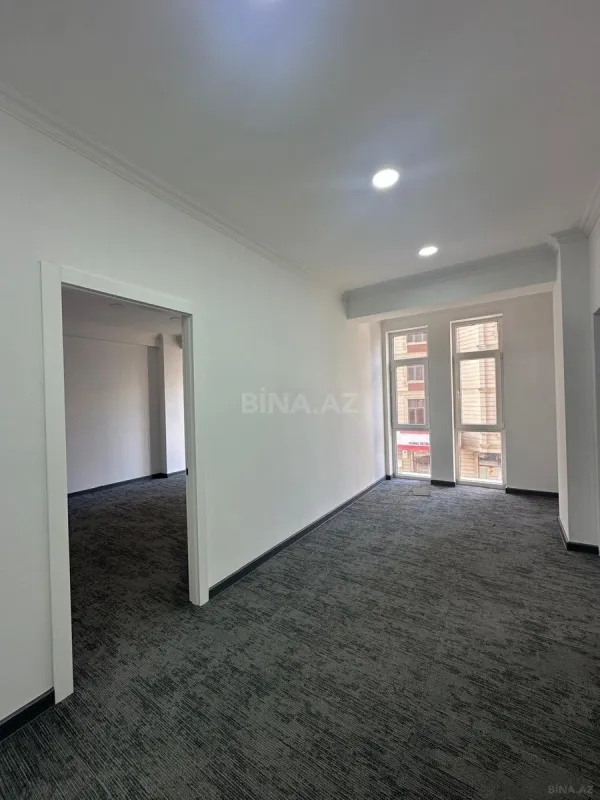 Kirayə verilir 11 otaqlı ofis 500 m²