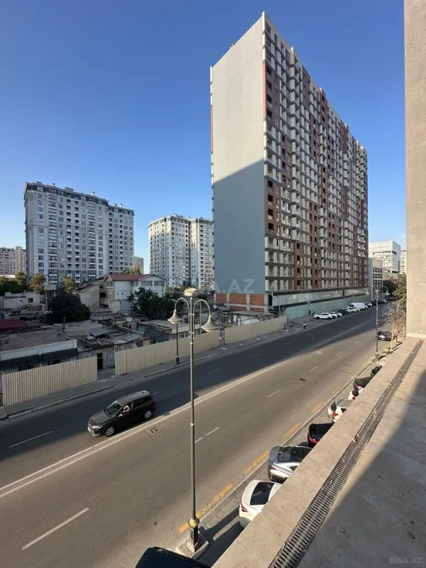 Kirayə verilir 11 otaqlı ofis 500 m²