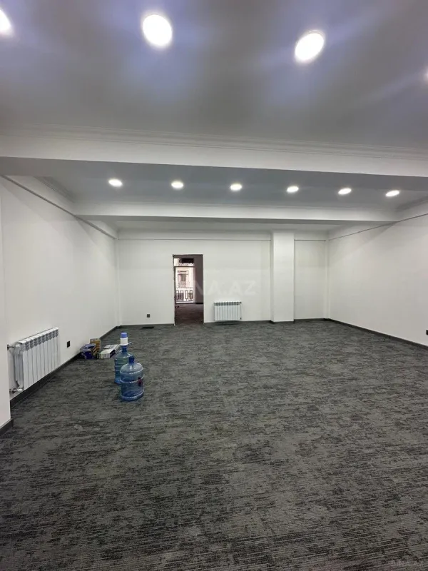 Kirayə verilir 11 otaqlı ofis 500 m²