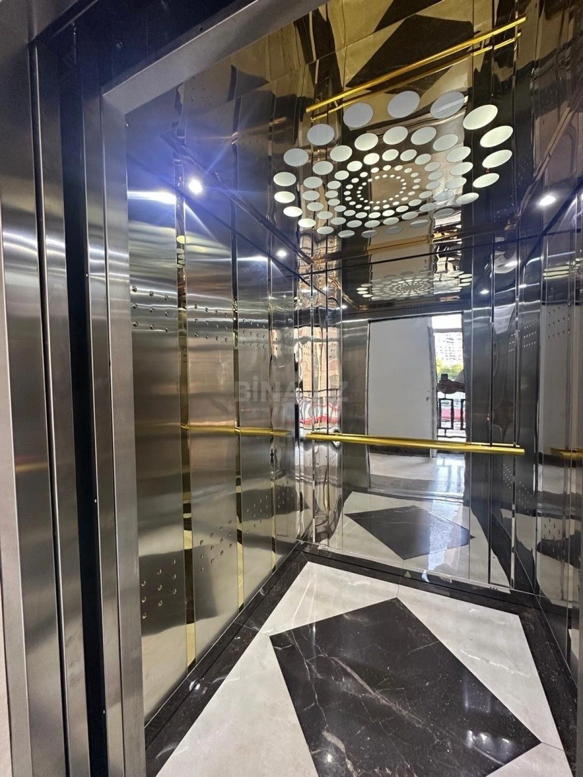 Kirayə verilir 11 otaqlı ofis 500 m²
