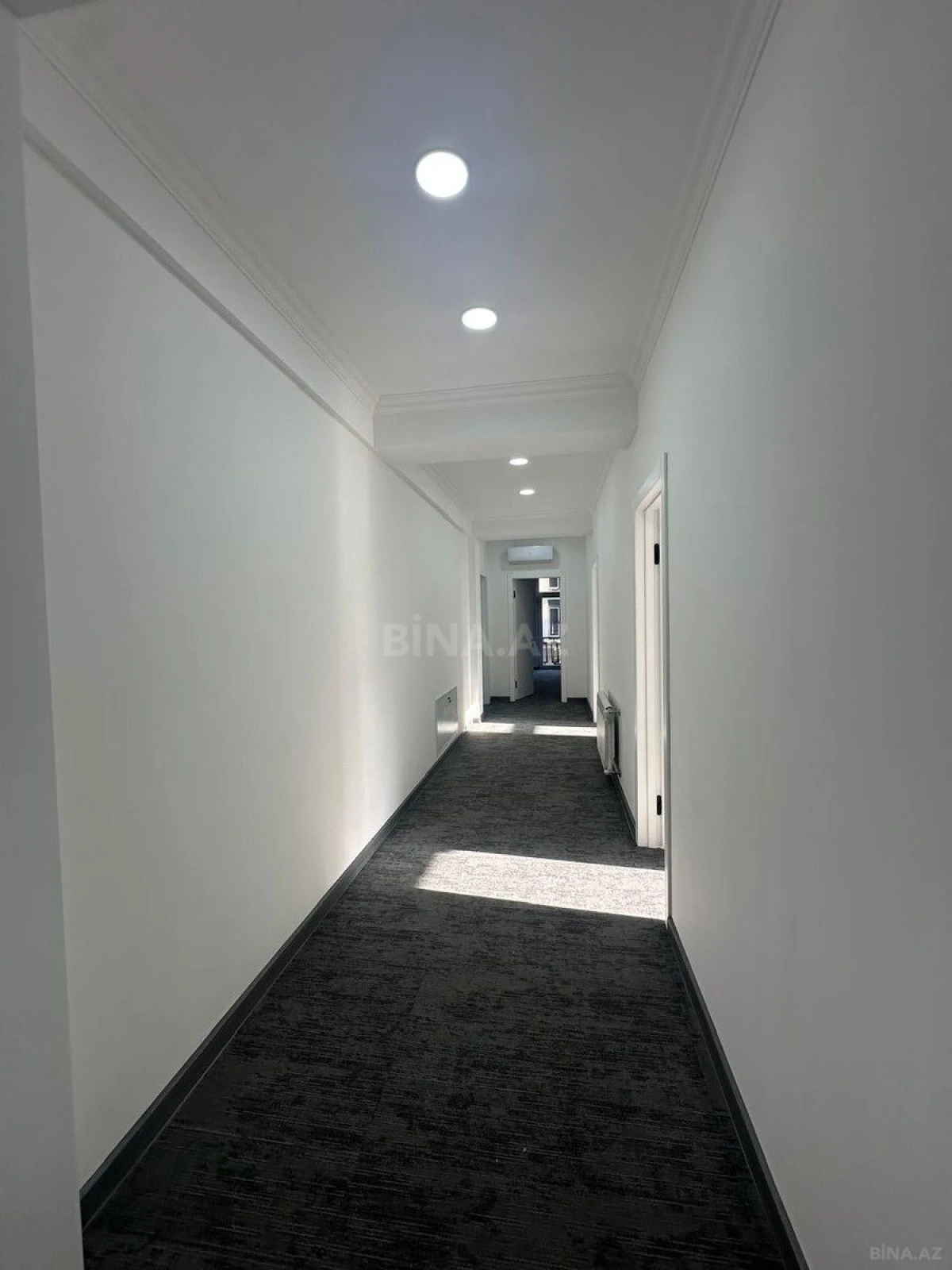 Kirayə verilir 11 otaqlı ofis 500 m²