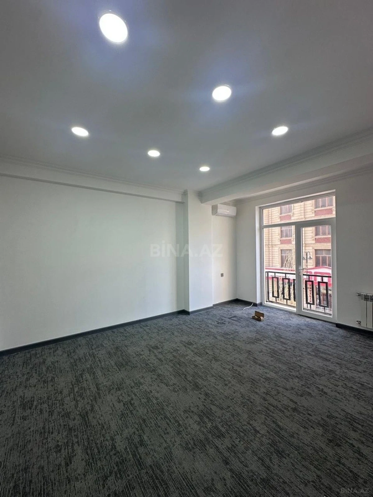 Kirayə verilir 11 otaqlı ofis 500 m²