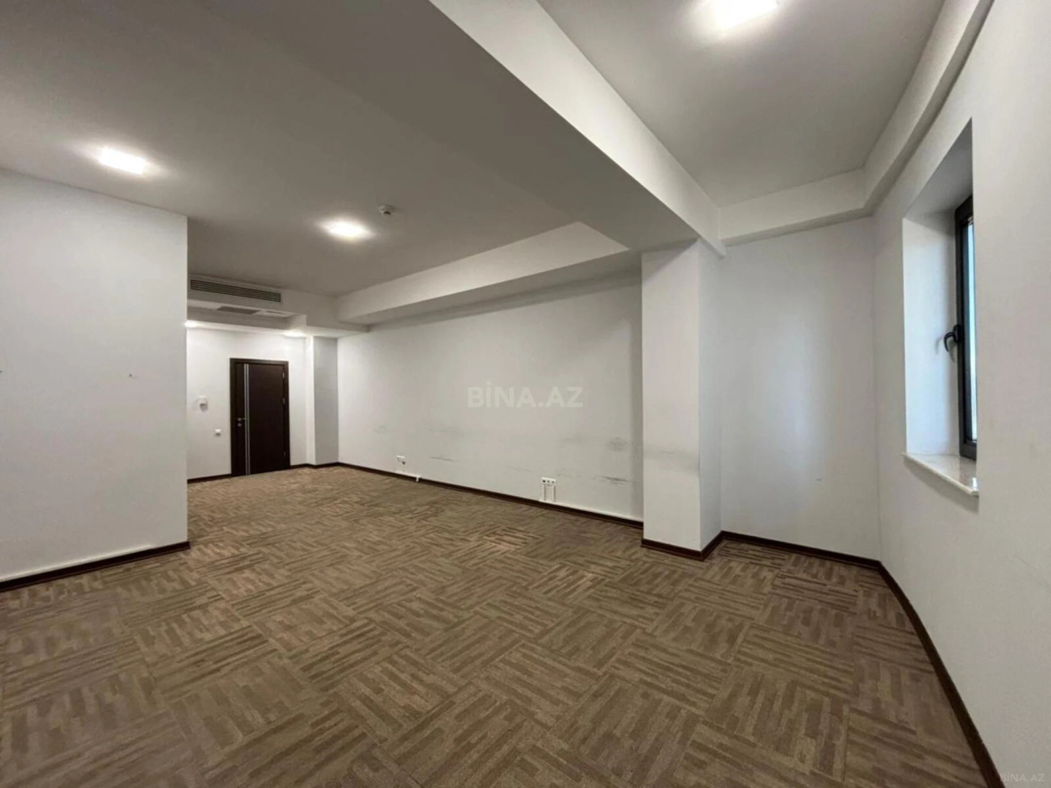 Kirayə verilir 4 otaqlı ofis 245 m²