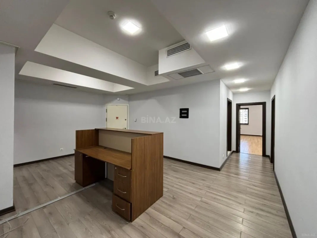 Kirayə verilir 4 otaqlı ofis 245 m²