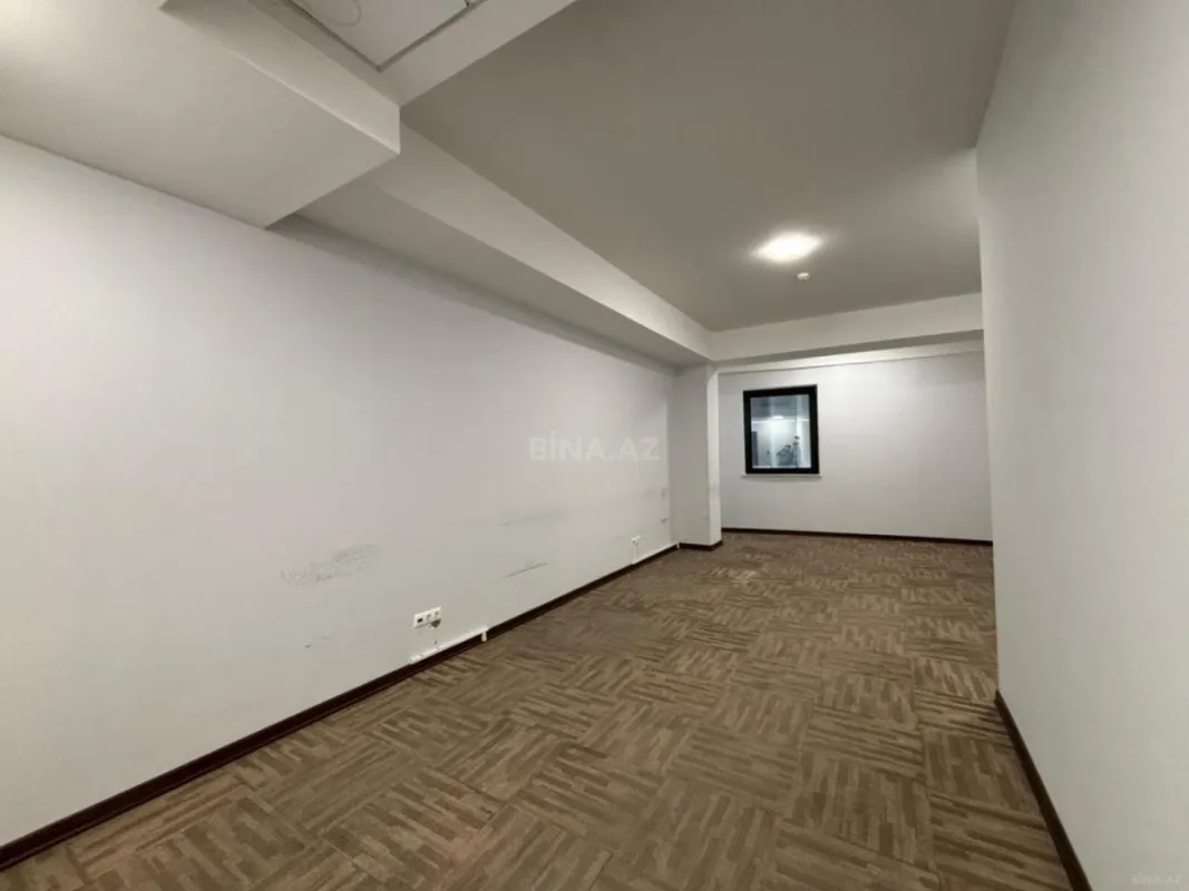 Kirayə verilir 4 otaqlı ofis 245 m²