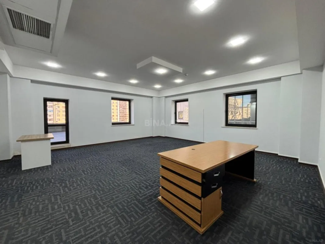 Kirayə verilir 4 otaqlı ofis 245 m²