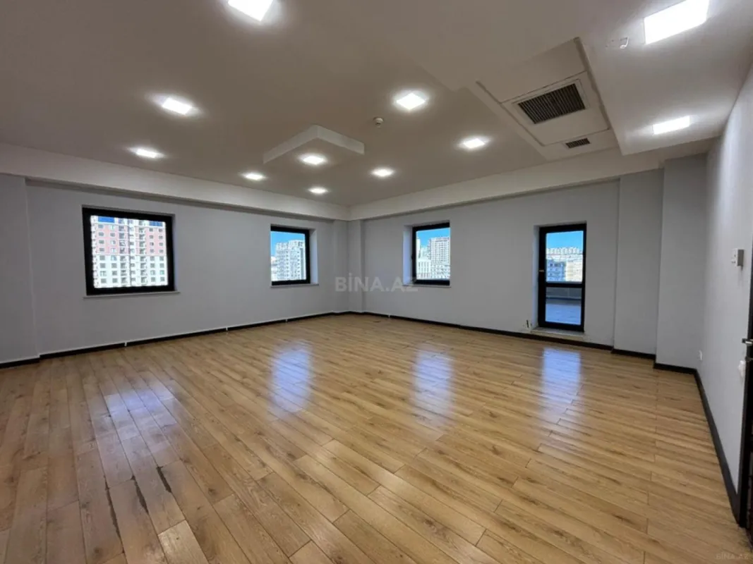Kirayə verilir 4 otaqlı ofis 245 m²