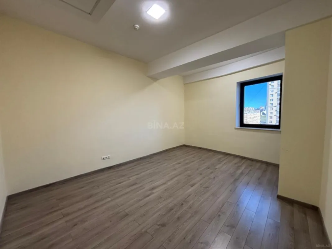 Kirayə verilir 4 otaqlı ofis 245 m²