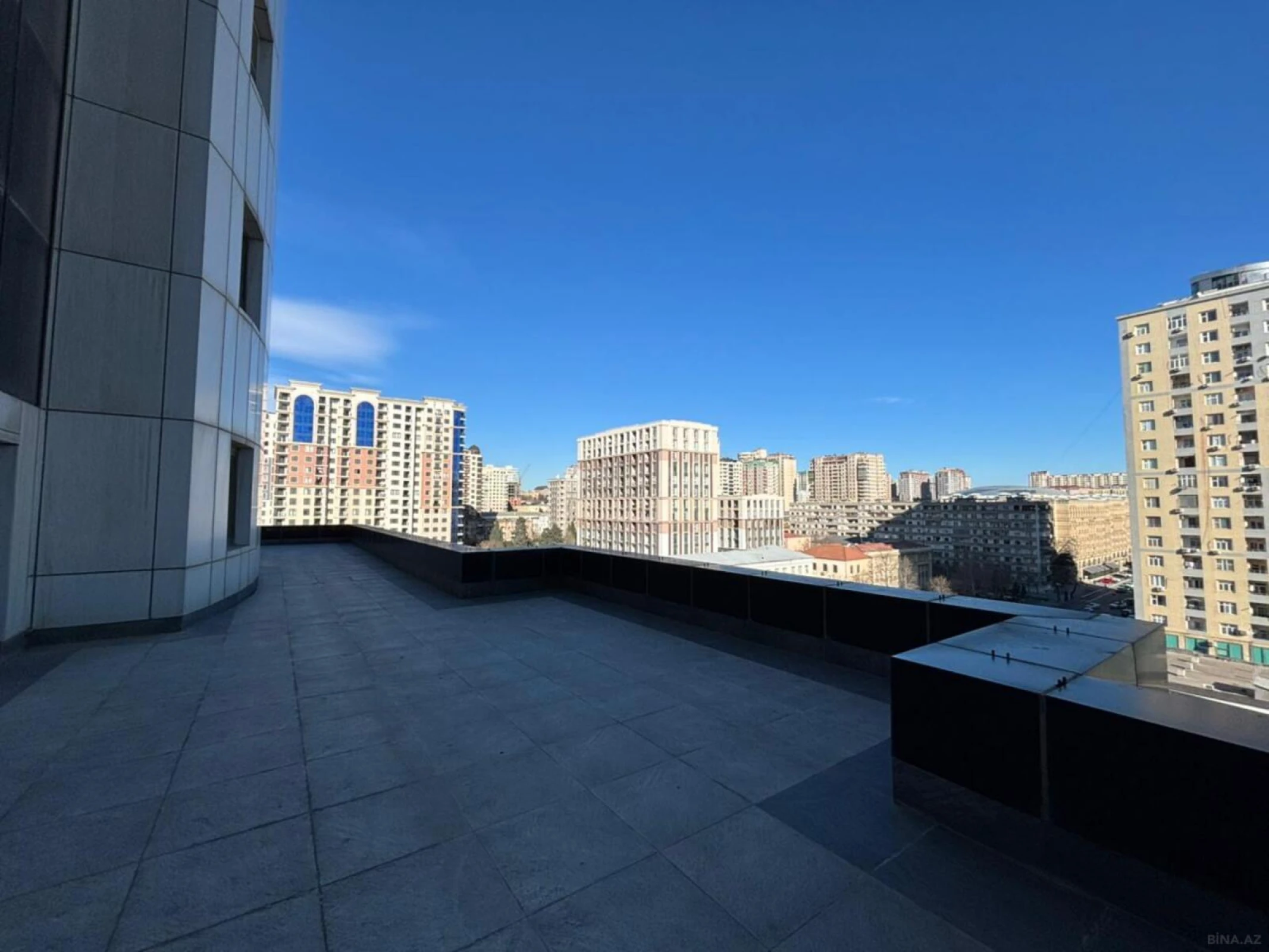 Kirayə verilir 4 otaqlı ofis 245 m²