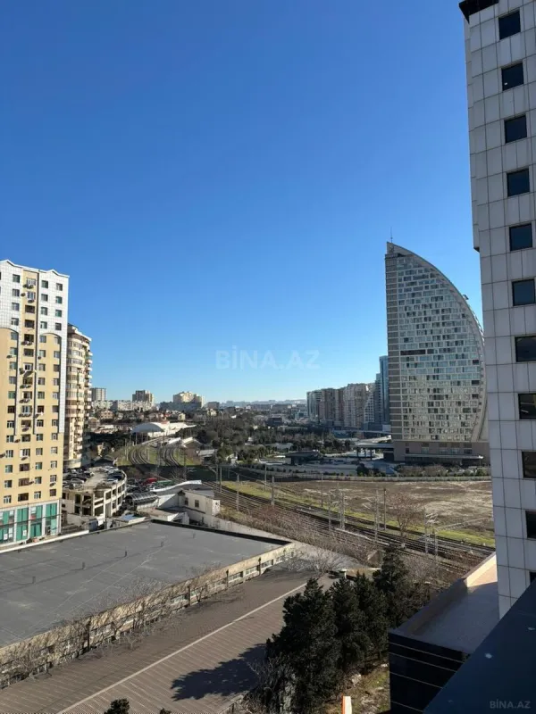Kirayə verilir 4 otaqlı ofis 245 m²