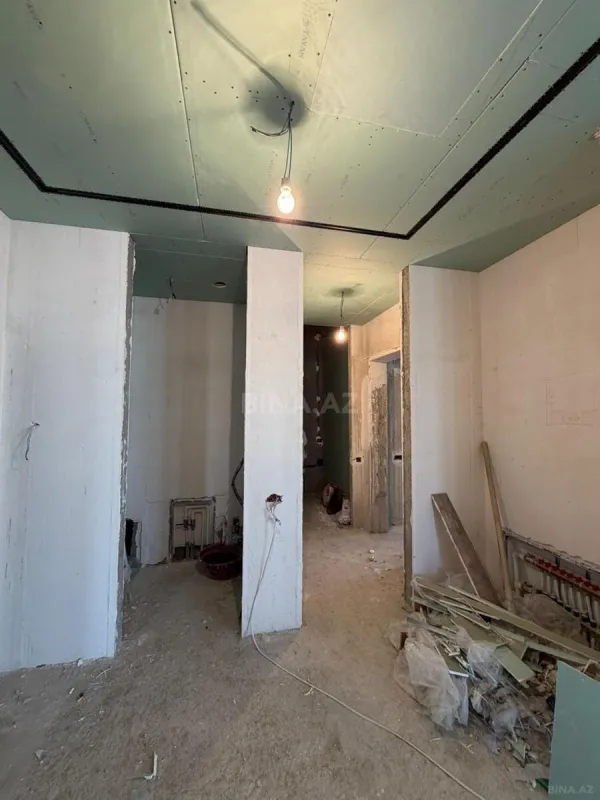 Satılır 4 otaqlı mənzil 200 m²