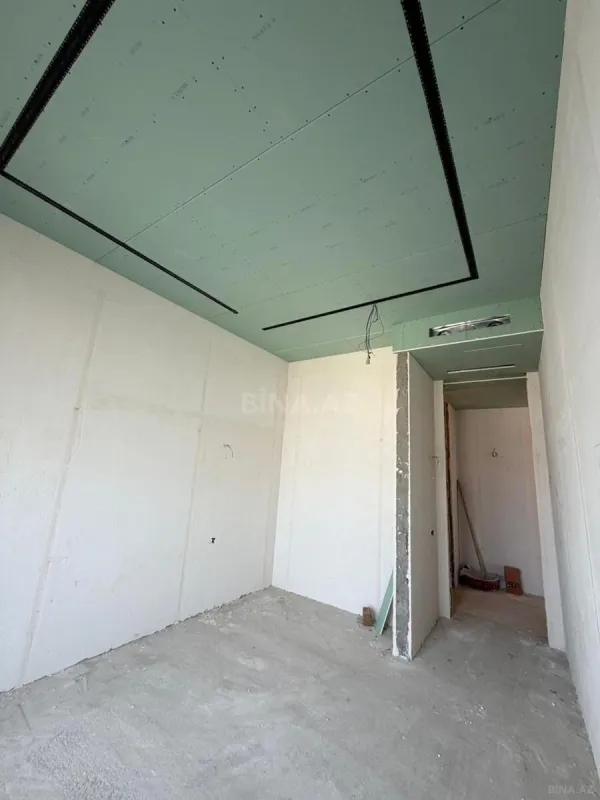 Satılır 4 otaqlı mənzil 200 m²