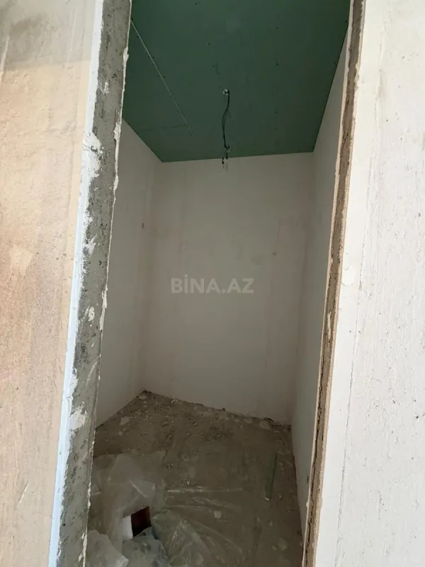 Satılır 4 otaqlı mənzil 200 m²