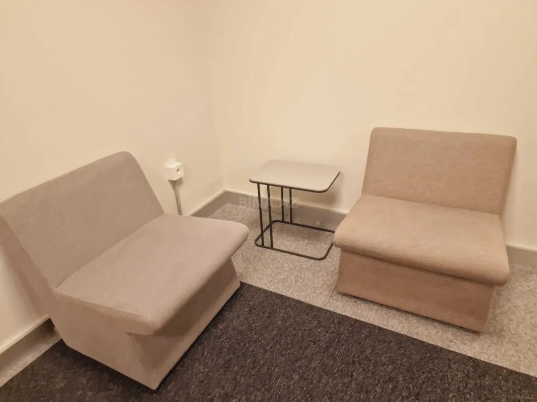 Kirayə verilir 2 otaqlı ofis 68 m²