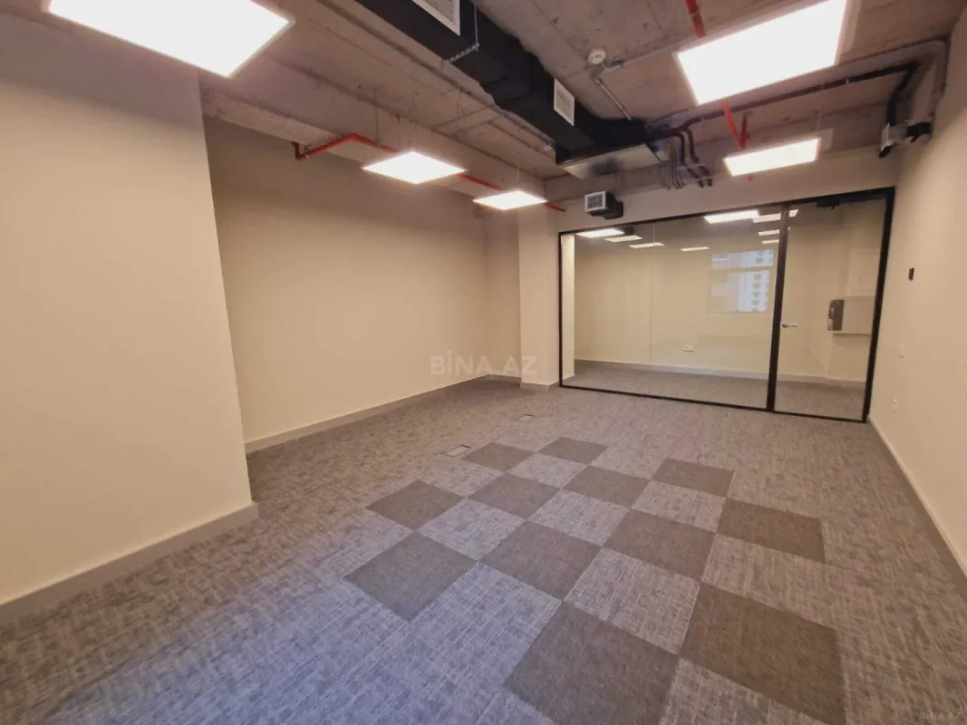 Kirayə verilir 2 otaqlı ofis 68 m²