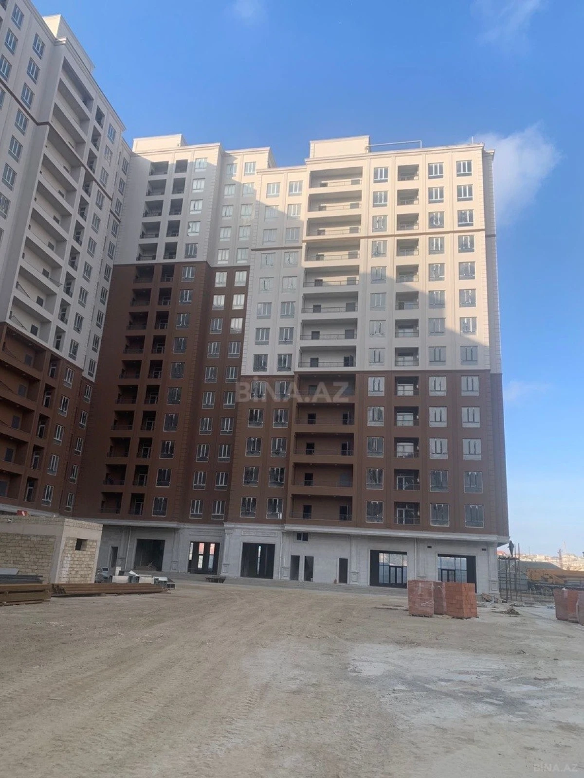 Satılır 3 otaqlı mənzil 112.8 m²