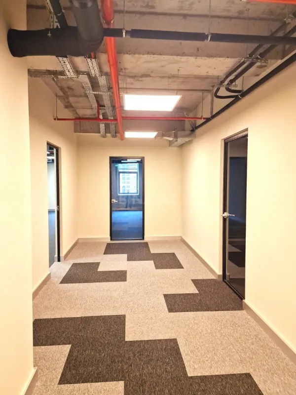 Kirayə verilir 4 otaqlı ofis 178 m²