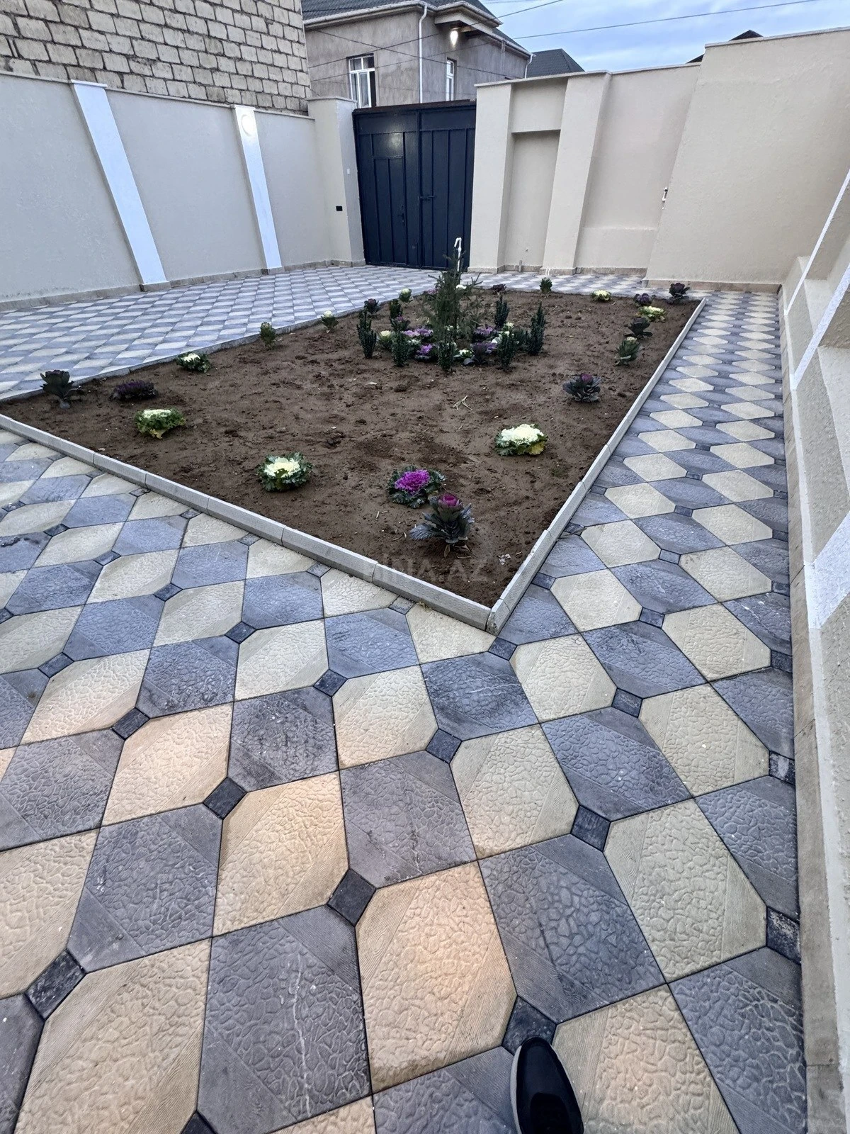 Satılır 4 otaqlı həyət evi 140 m²