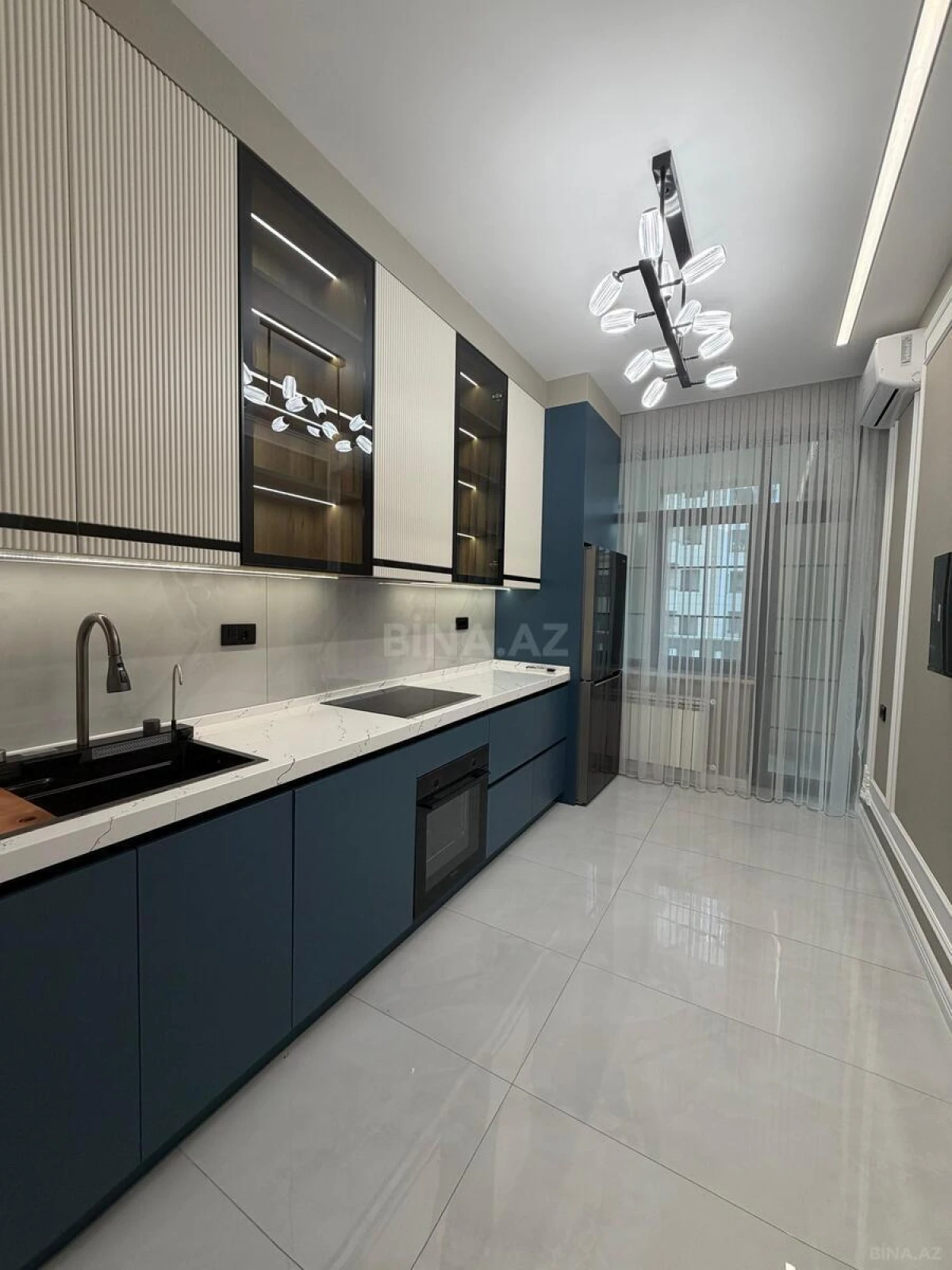 Satılır 2 otaqlı mənzil 86 m²