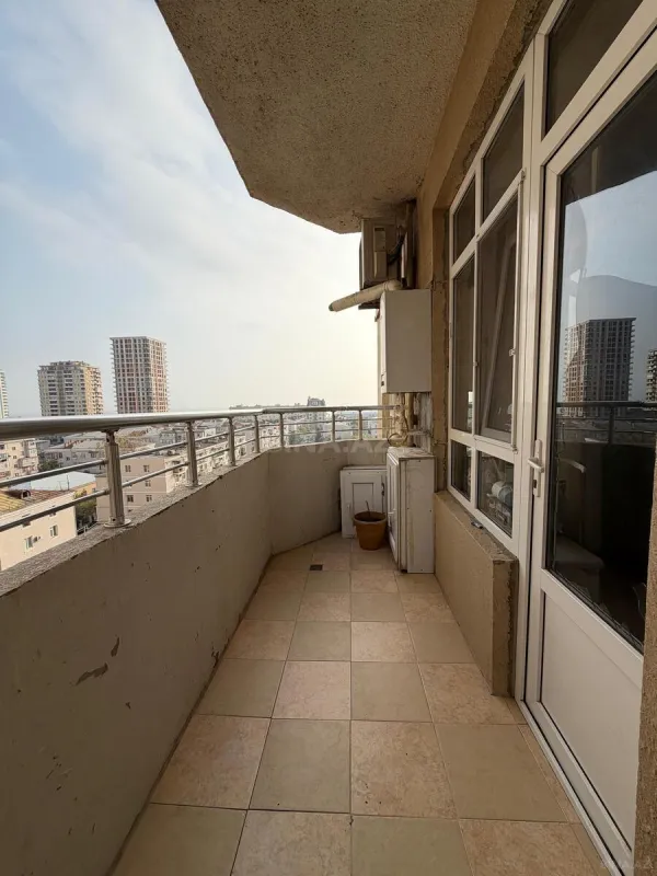 Satılır 3 otaqlı mənzil 128 m²