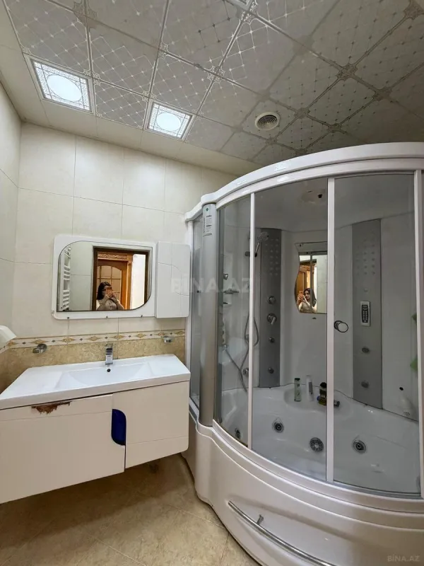 Satılır 3 otaqlı mənzil 128 m²