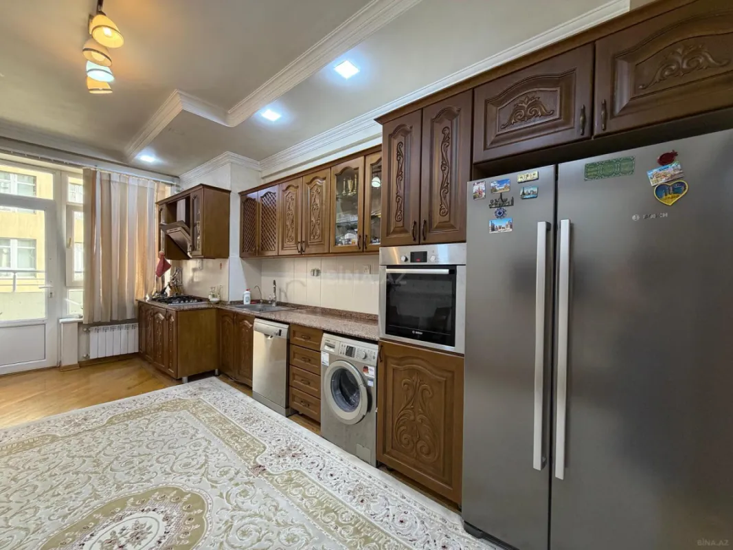 Satılır 3 otaqlı mənzil 128 m²