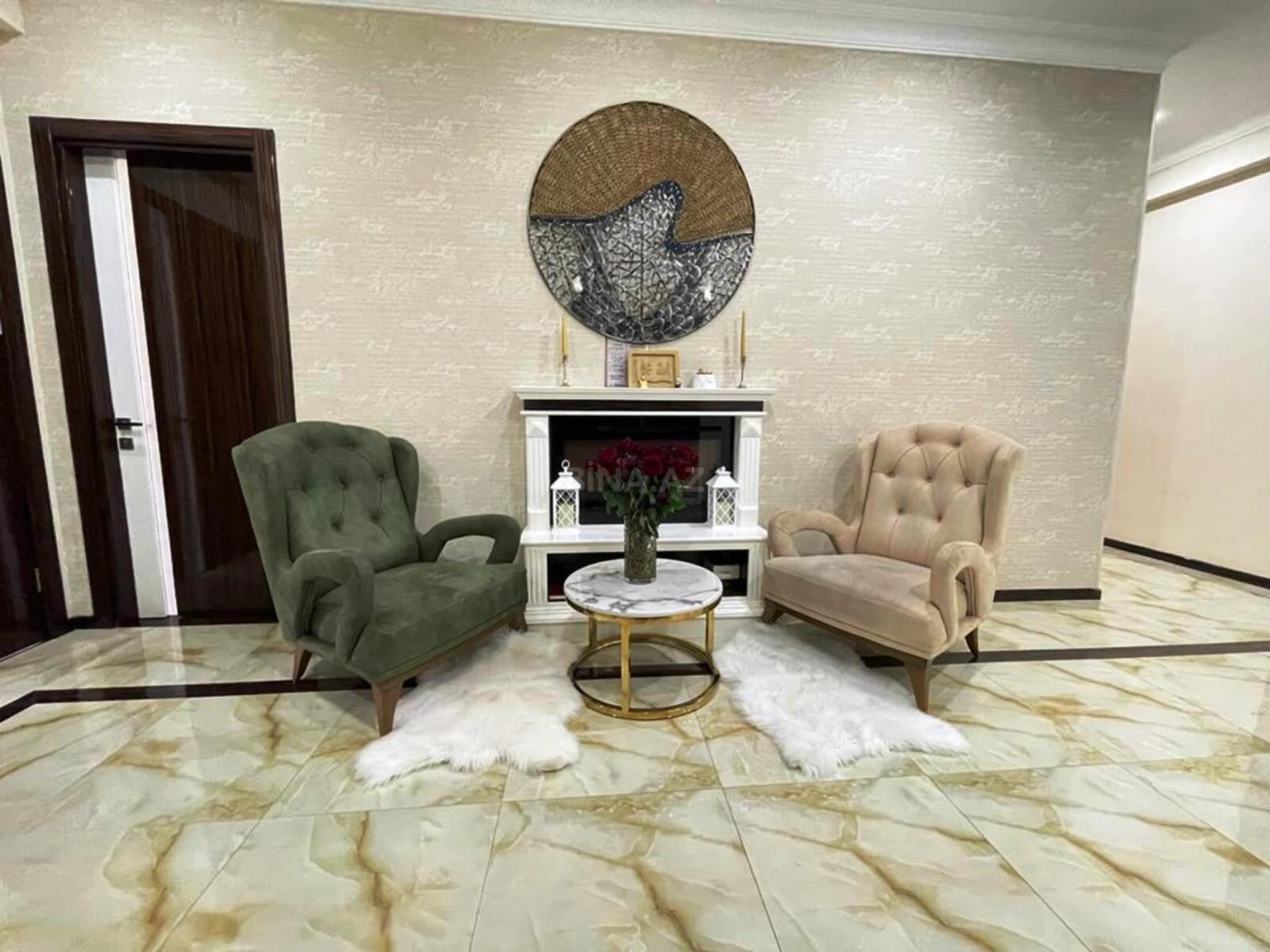 Satılır 4 otaqlı mənzil 200 m²