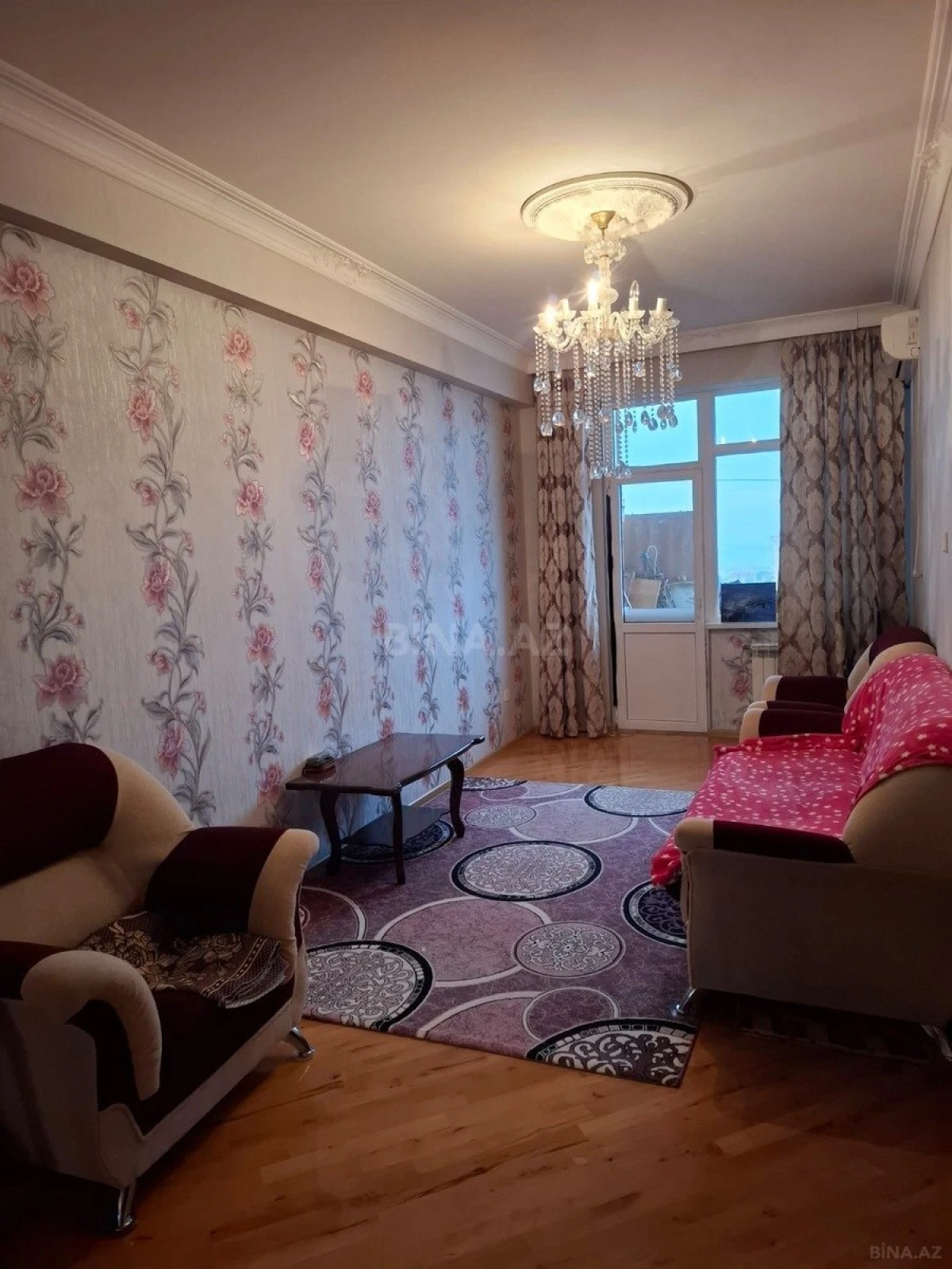 Satılır 3 otaqlı mənzil 105 m²