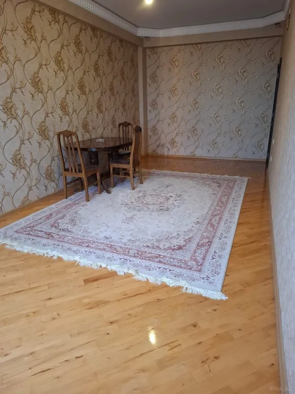 Satılır 3 otaqlı mənzil 105 m²
