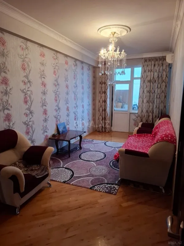 Satılır 3 otaqlı mənzil 105 m²