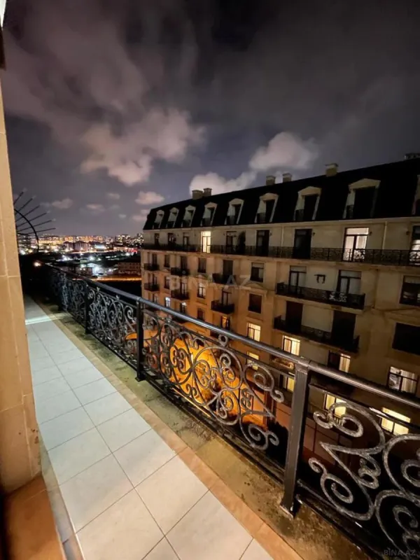 Kirayə verilir 2 otaqlı mənzil 100 m²