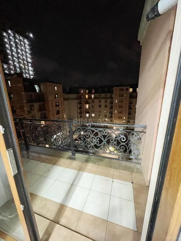 Kirayə verilir 2 otaqlı mənzil 100 m²