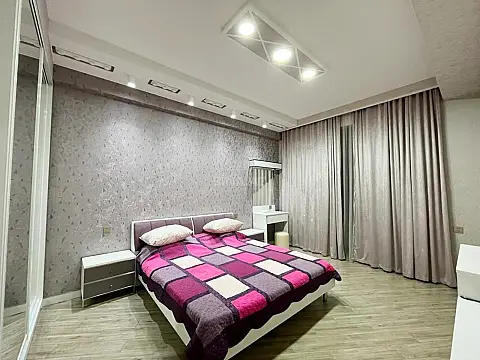 Kirayə verilir 2 otaqlı mənzil 100 m²