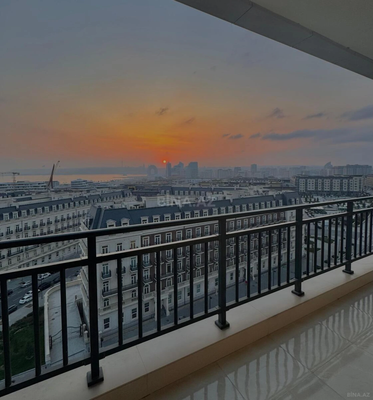 Kirayə verilir 3 otaqlı mənzil 140 m²